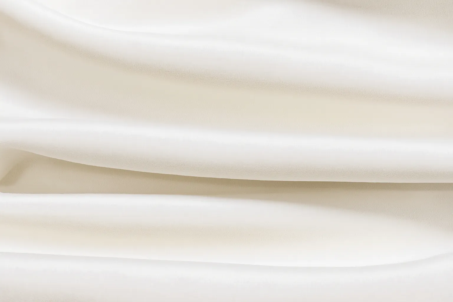 Classic Pullover Sweatshirt with Kangaroo Pocket (3)