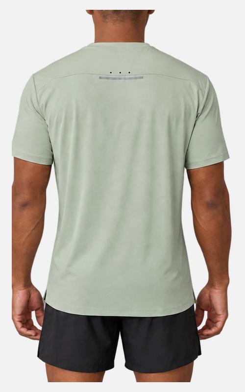 Back view of a running T-shirt with a yoke seam, three ventilation openings and an upper-back accent bar